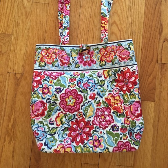 Vera Bradley Handbags - Vera Bradley Tote Bag